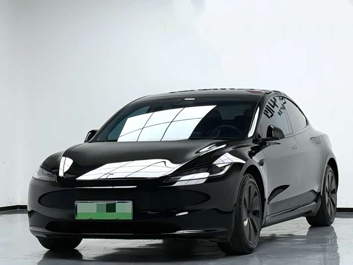 Фото 1 - Tesla Model 3