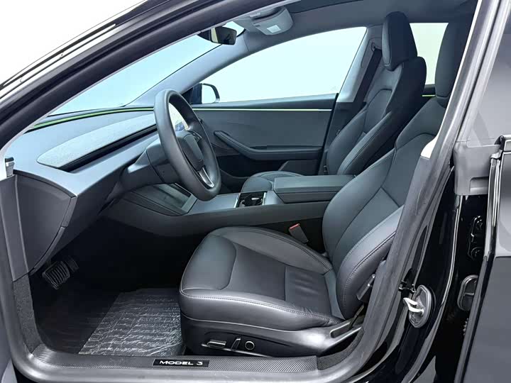 Фото 5 - Tesla Model 3