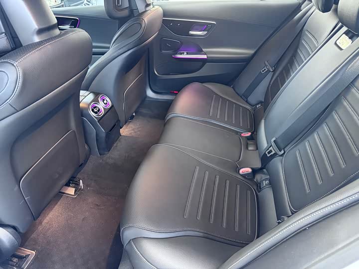 Photo 6 - Mercedes-Benz C-Class