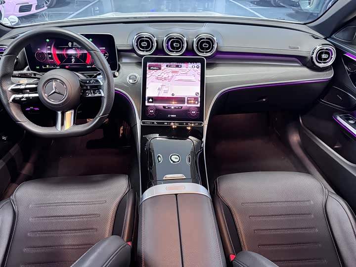 Photo 7 - Mercedes-Benz C-Class