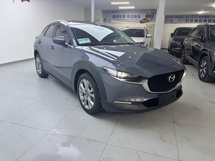 Фото 2 - Mazda CX-30