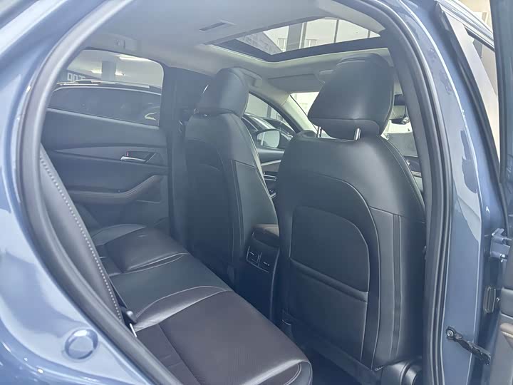 Фото 9 - Mazda CX-30