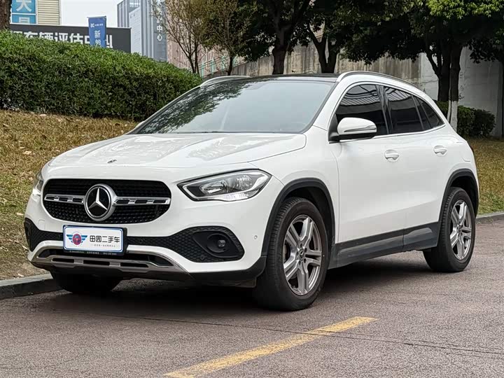 Фото 1 - Mercedes-Benz GLA-Class