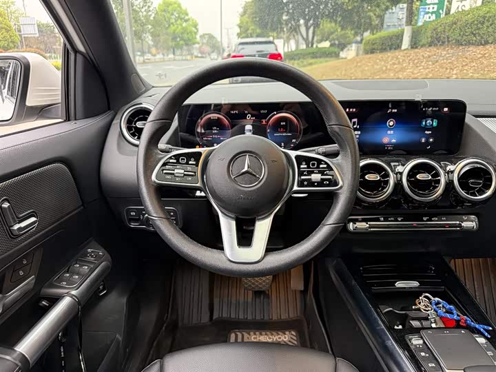 Фото 6 - Mercedes-Benz GLA-Class