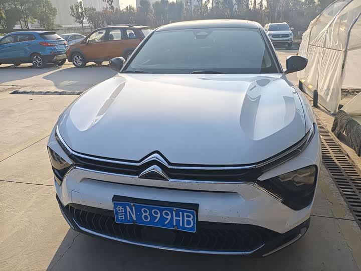 Фото 2 - Citroen C5 X