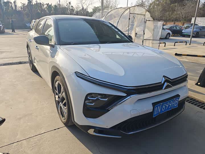 Фото 3 - Citroen C5 X