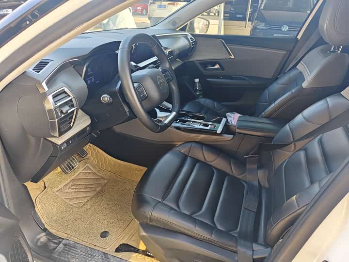 Фото 4 - Citroen C5 X