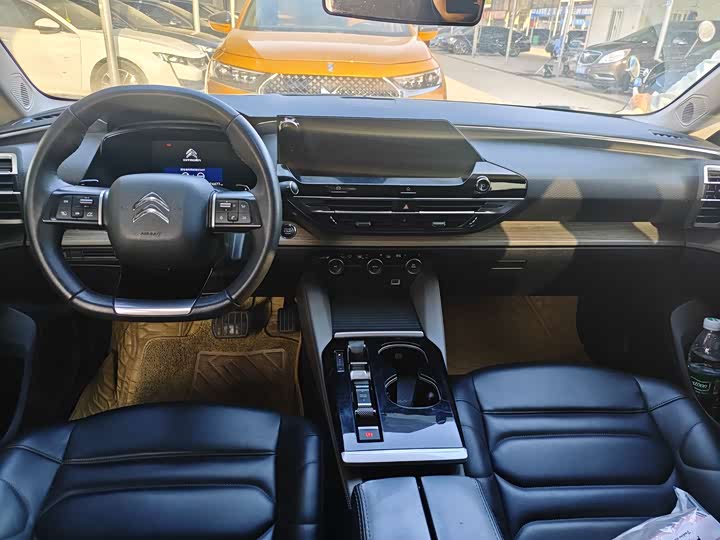 Фото 6 - Citroen C5 X