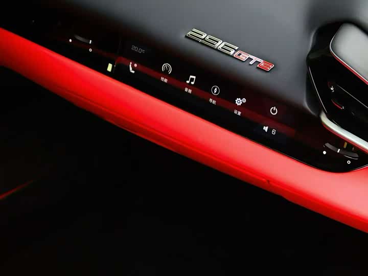 Фото 6 - Ferrari 296