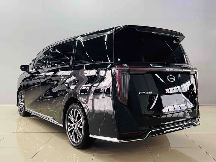 Фото 7 - GAC Trumpchi M8