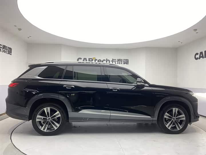 Фото 4 - Audi Q6