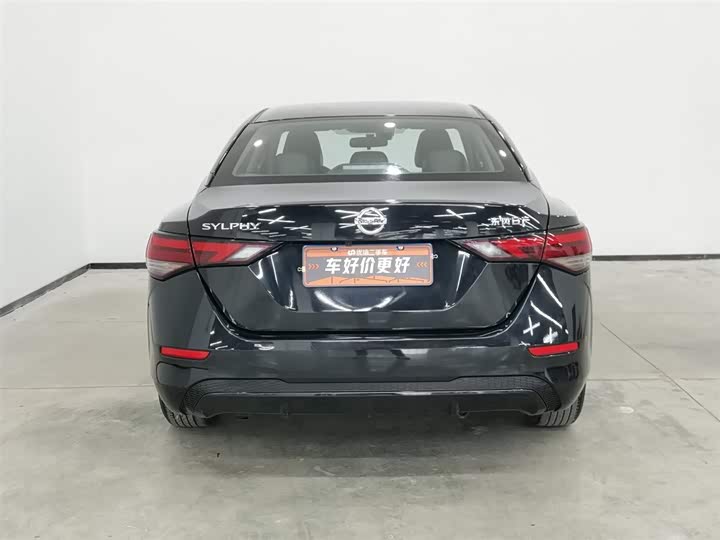 Фото 4 - Nissan Sylphy