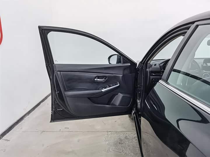 Фото 8 - Nissan Sylphy