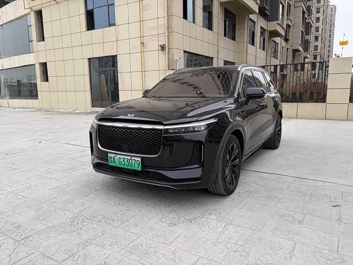 Фото 1 - LiXiang One