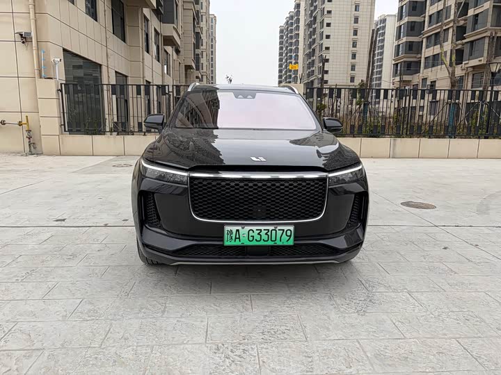 Фото 2 - LiXiang One