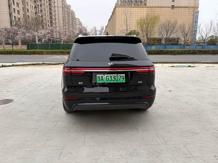 Фото 8 - LiXiang One