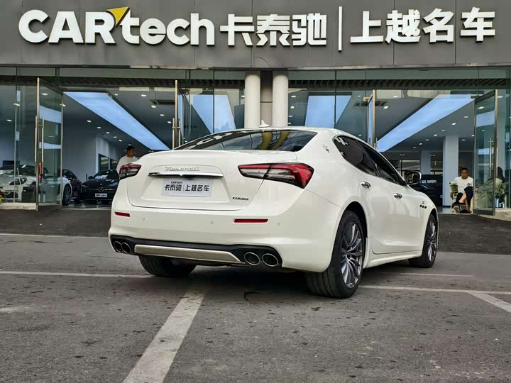 Photo 3 - Maserati Ghibli