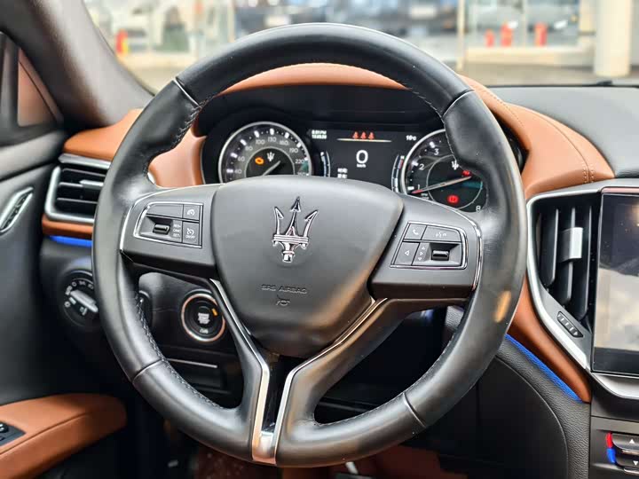 Photo 8 - Maserati Ghibli