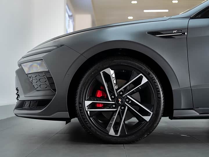 Photo 9 - Hyundai Sonata N Line