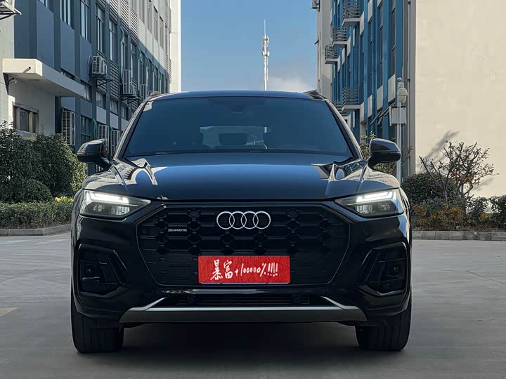 Фото 2 - Audi Q5L