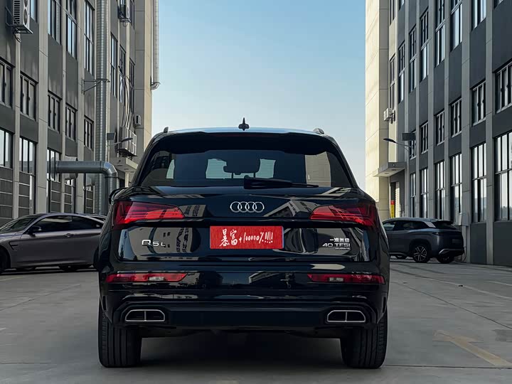 Фото 5 - Audi Q5L