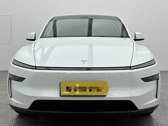 Photo 2 - Tesla Model Y