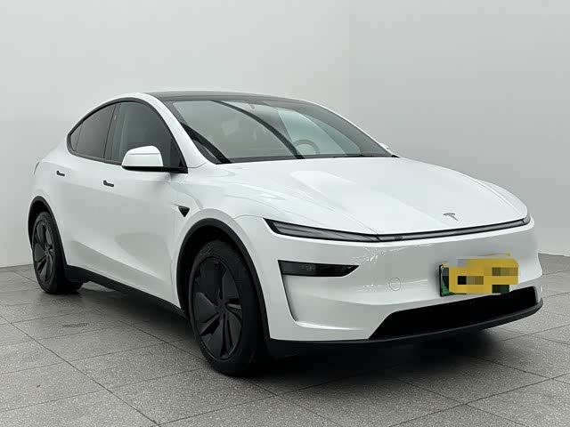 Photo 3 - Tesla Model Y