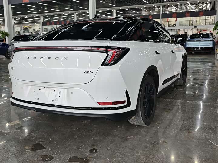 Photo 5 - BAIC Arcfox Alpha S