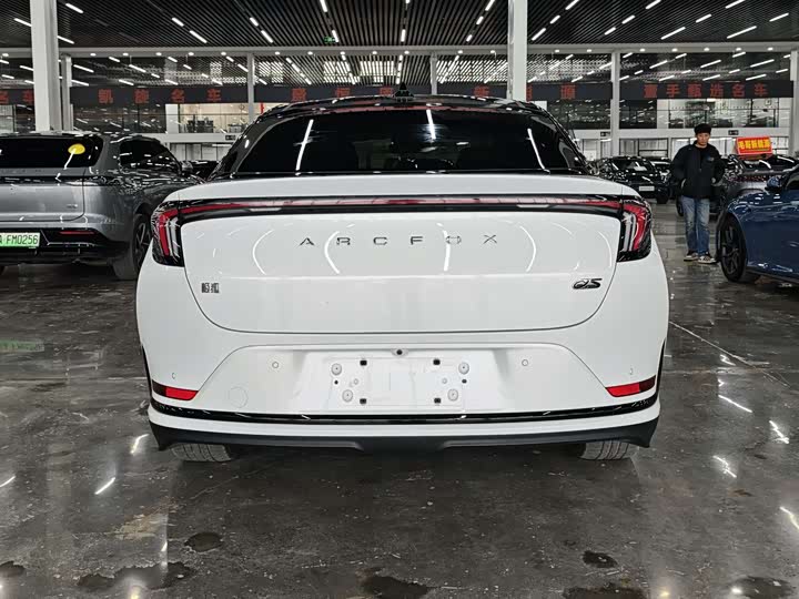 Photo 6 - BAIC Arcfox Alpha S