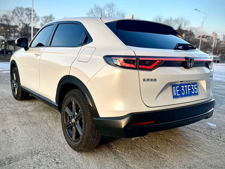 Photo 3 - Honda XR-V