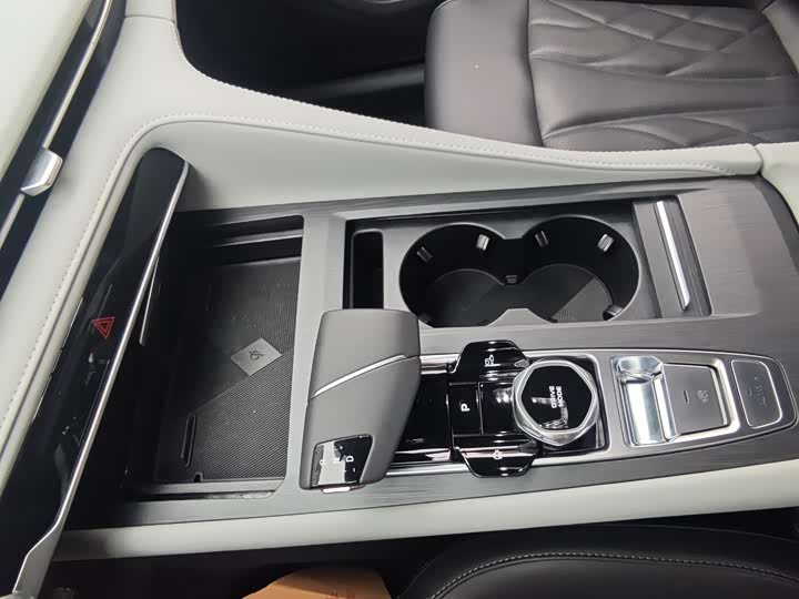 Фото 9 - Changan CS75 Plus