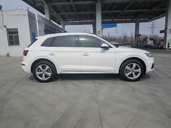 Фото 4 - Audi Q5L