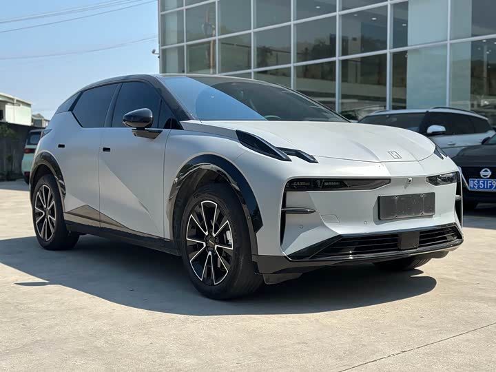 Фото 5 - Zeekr X