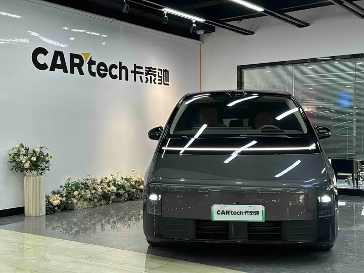 Фото 2 - LiXiang Mega