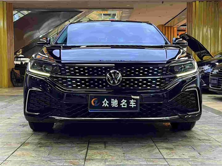 Фото 2 - Volkswagen Passat