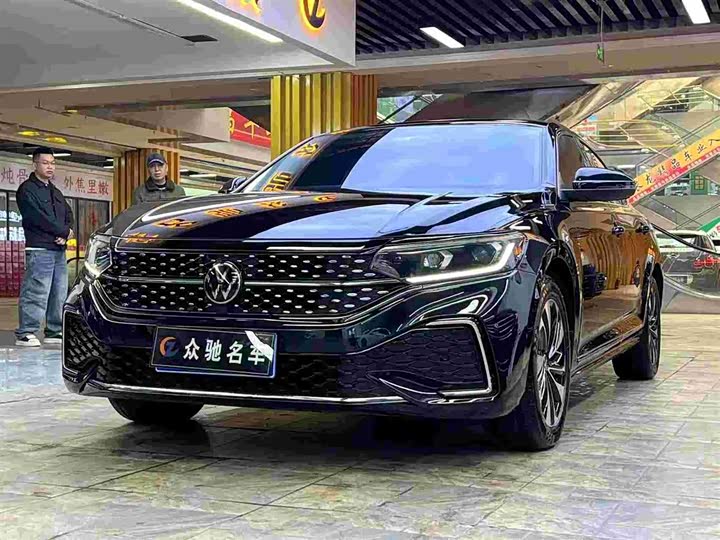 Фото 3 - Volkswagen Passat