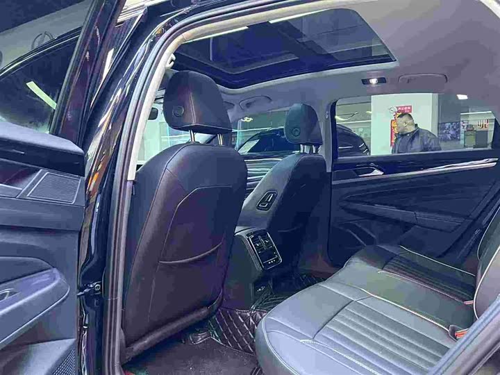 Фото 6 - Volkswagen Passat