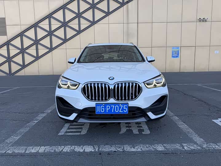 Фото 2 - BMW X1