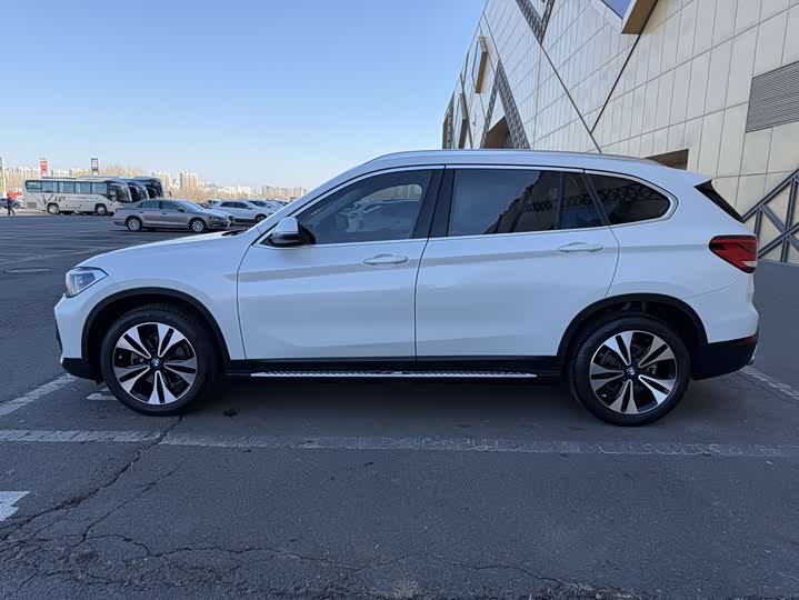 Фото 4 - BMW X1