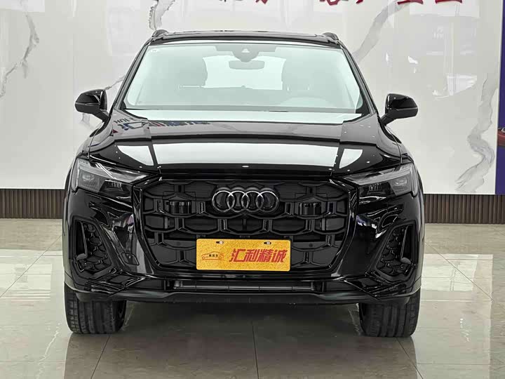 Photo 2 - Audi Q7
