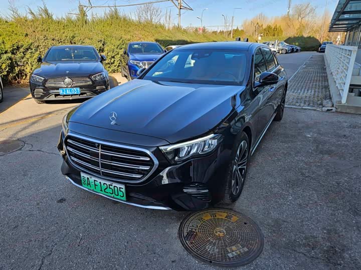 Фото 1 - Mercedes-Benz E-Class Hybrid