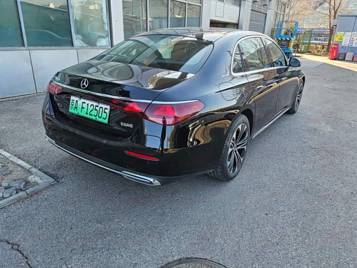 Фото 2 - Mercedes-Benz E-Class Hybrid