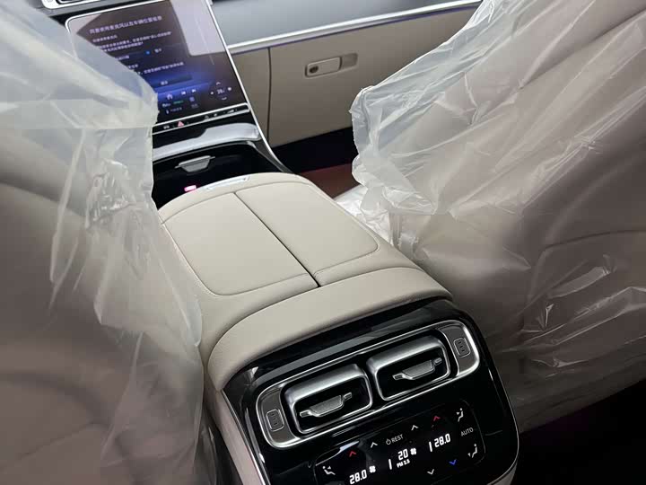 Фото 4 - Mercedes-Benz S-Class