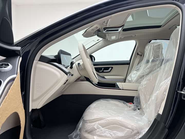 Фото 9 - Mercedes-Benz S-Class