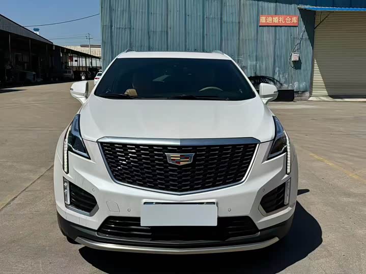 Фото 2 - Cadillac XT5