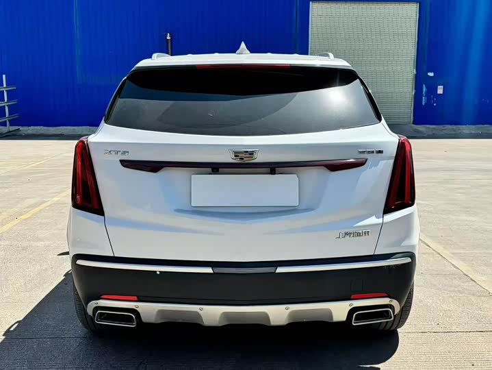 Фото 4 - Cadillac XT5