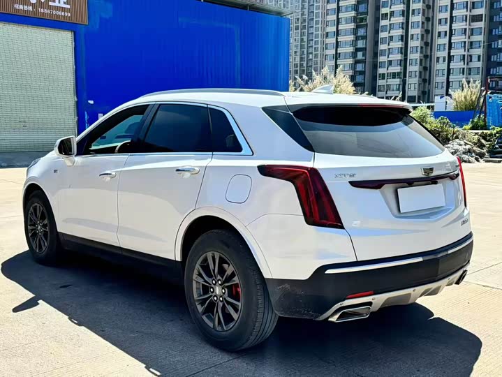 Фото 6 - Cadillac XT5