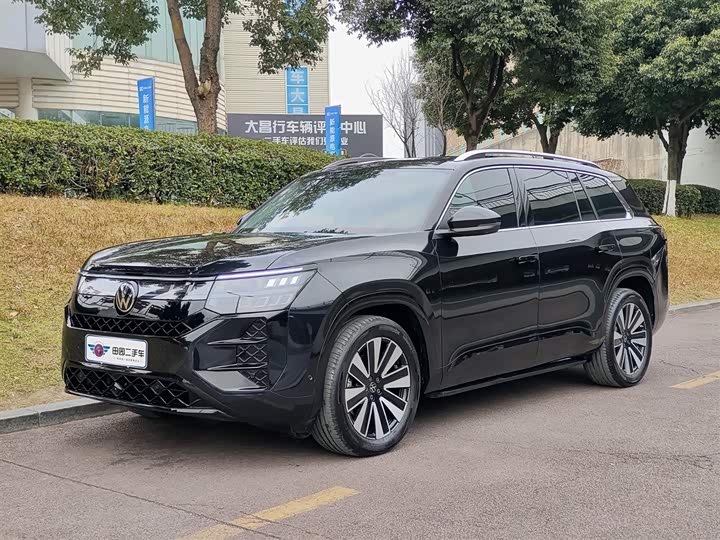 Photo 1 - Volkswagen Teramont Pro