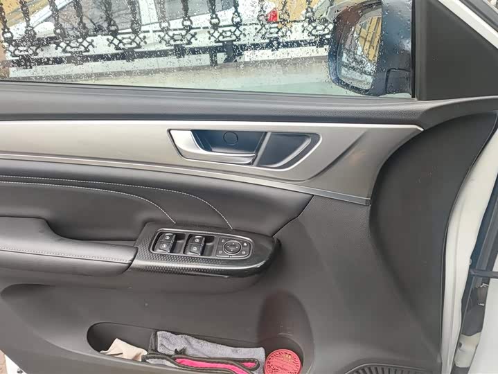 Фото 7 - Haval M6