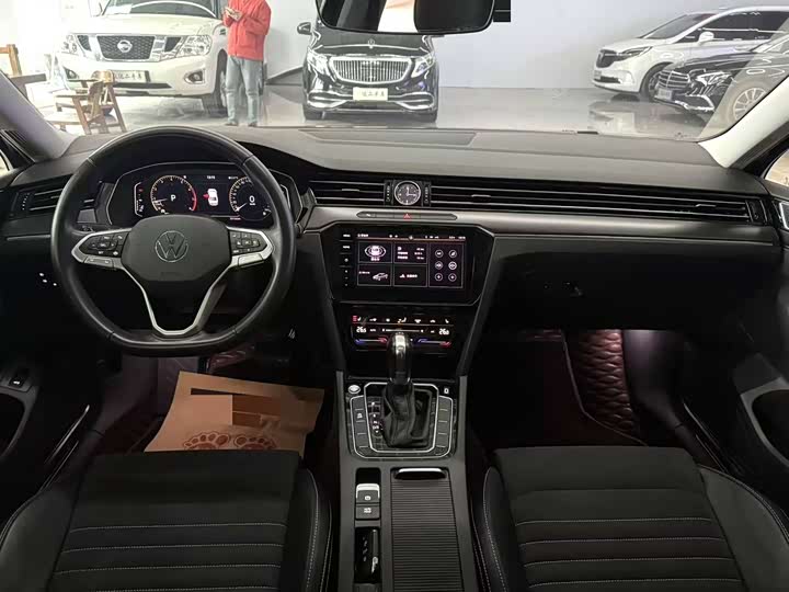 Photo 5 - Volkswagen Magotan